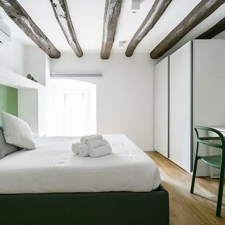 Apartment Mortara Mailand
